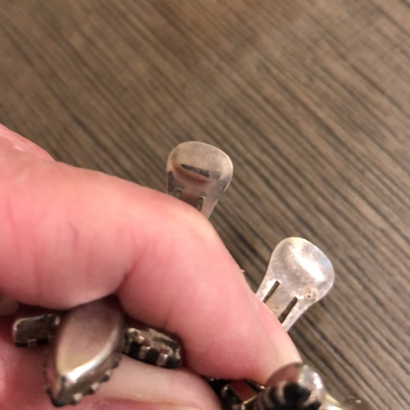 Vintage Black Glass Rhinestone Cluster Clip Earrings - Picture 8 of 15